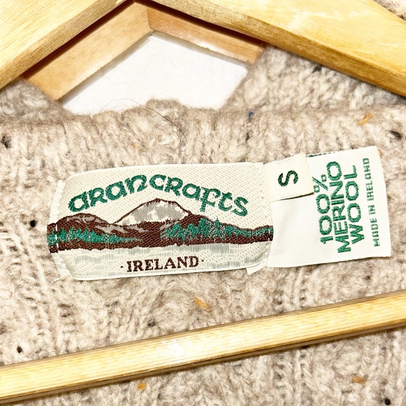 ARAN CRAFTS Aran Knit Coatigan with Celtic Knot Side Zip in Oatmeal SZ: Small - Picture 4 of 15